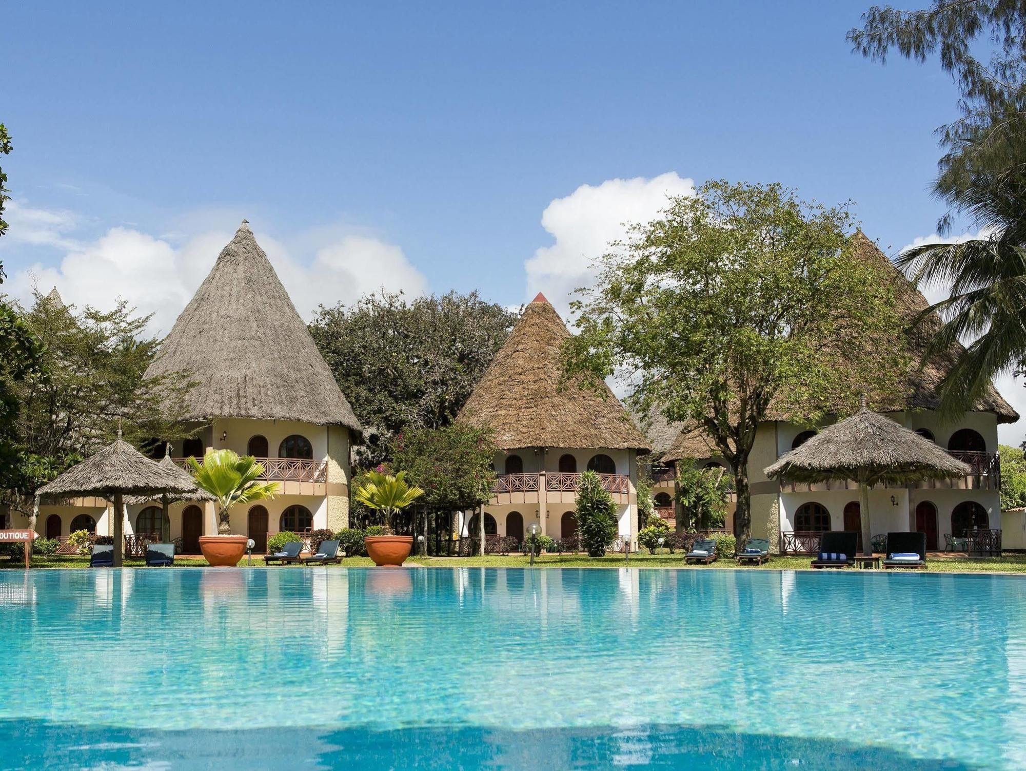 Neptune Paradise Beach Resort & Spa Galu Kültér fotó