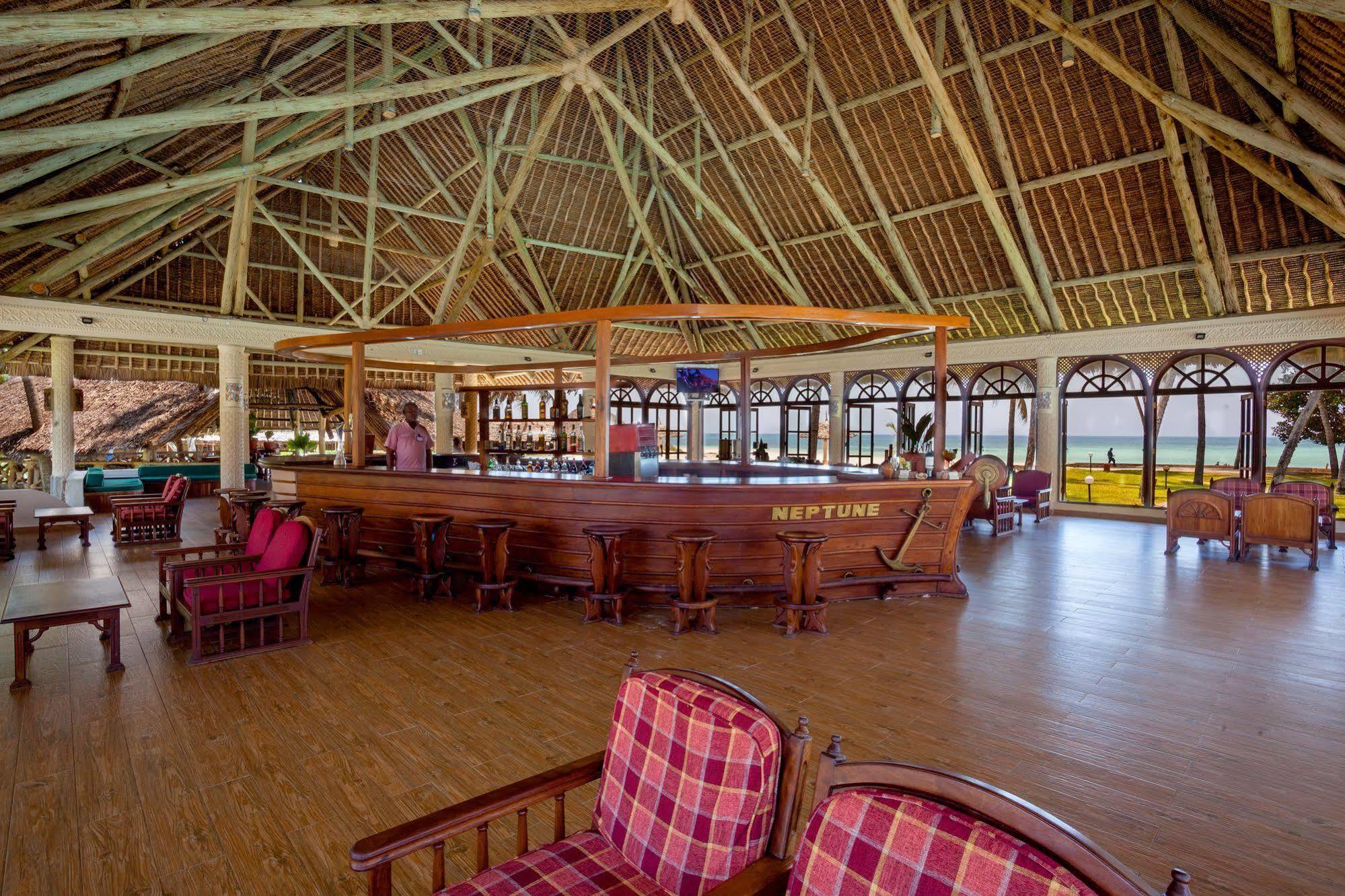 Neptune Paradise Beach Resort & Spa Galu Kültér fotó
